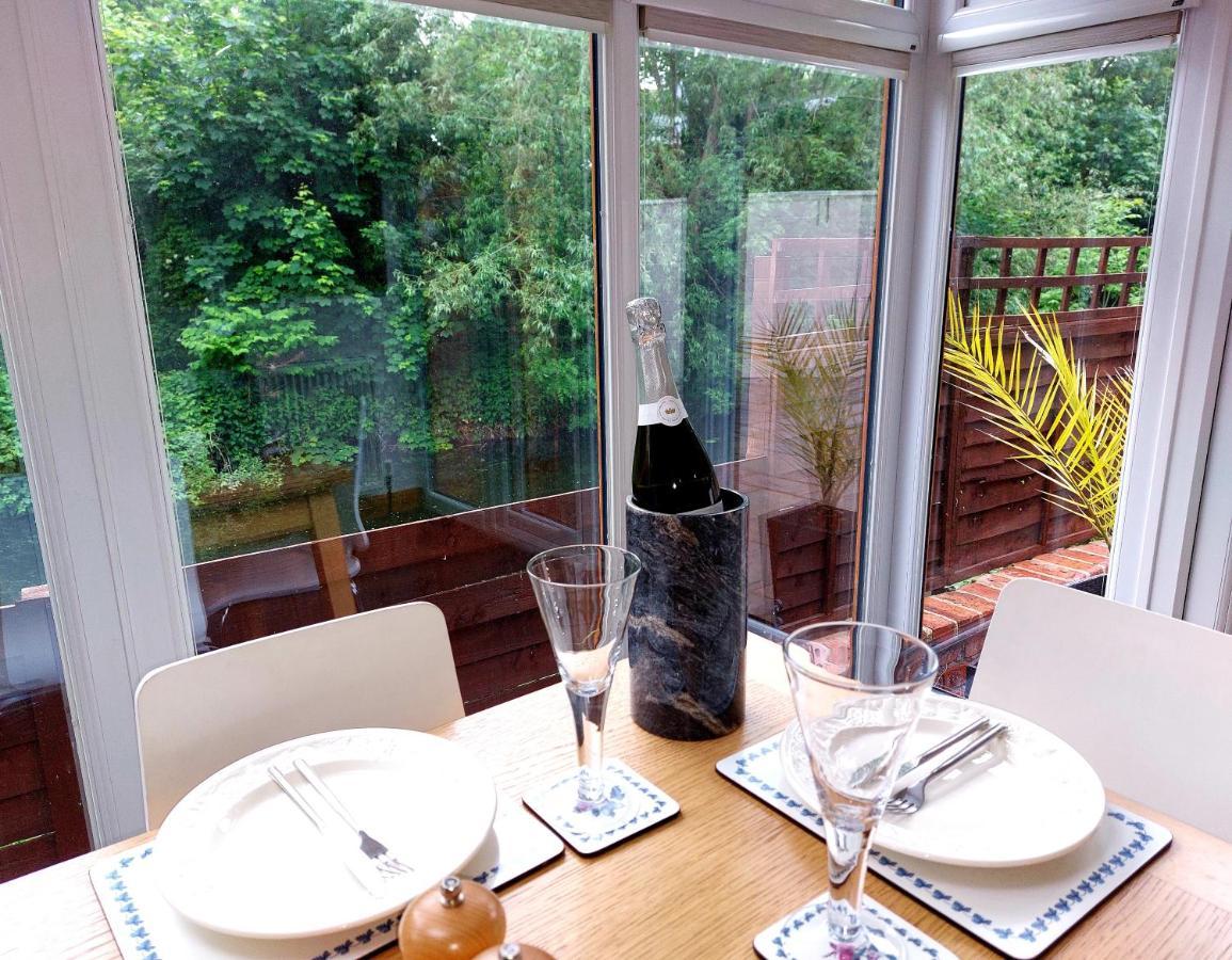 Riverside York Luaran gambar